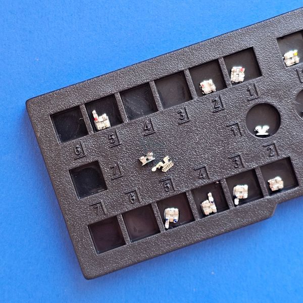 Брекети Edgeweise з вертикальним пазом, набір 3351v234 фото